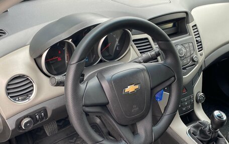 Chevrolet Cruze II, 2011 год, 699 000 рублей, 9 фотография