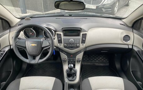 Chevrolet Cruze II, 2011 год, 699 000 рублей, 6 фотография