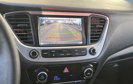 Hyundai Solaris II рестайлинг, 2018 год, 1 300 000 рублей, 16 фотография