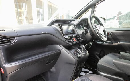 Toyota Noah III, 2015 год, 1 578 000 рублей, 20 фотография