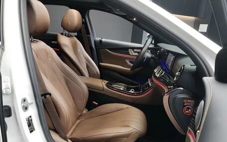 Mercedes-Benz E-Класс, 2020 год, 7 750 000 рублей, 4 фотография