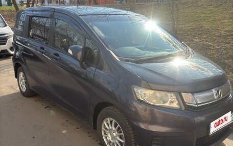 Honda Freed I, 2015 год, 1 450 000 рублей, 3 фотография