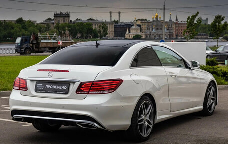 Mercedes-Benz E-Класс, 2015 год, 2 400 000 рублей, 21 фотография