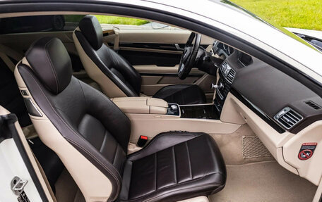 Mercedes-Benz E-Класс, 2015 год, 2 400 000 рублей, 22 фотография