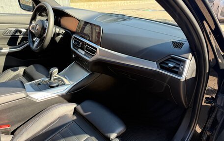 BMW 3 серия, 2019 год, 4 800 000 рублей, 13 фотография