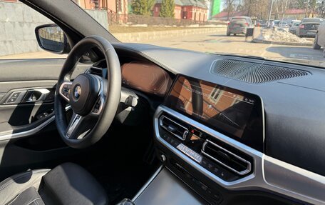 BMW 3 серия, 2019 год, 4 800 000 рублей, 24 фотография