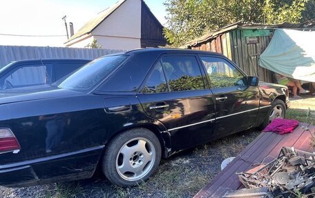 Mercedes-Benz E-Класс, 1992 год, 350 000 рублей, 1 фотография