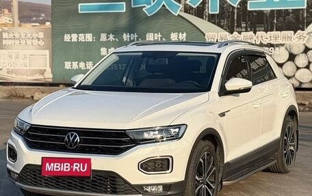 Volkswagen T-Roc I, 2022 год, 2 140 000 рублей, 1 фотография