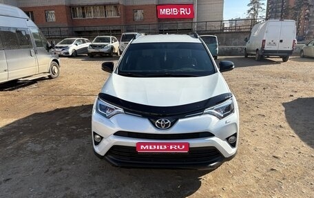 Toyota RAV4, 2018 год, 3 000 000 рублей, 1 фотография