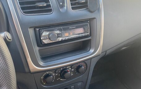 Renault Logan II, 2014 год, 320 000 рублей, 6 фотография