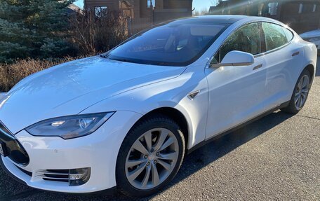Tesla Model S I, 2014 год, 2 390 000 рублей, 1 фотография