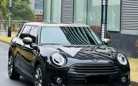 MINI Clubman, 2022 год, 2 550 000 рублей, 1 фотография