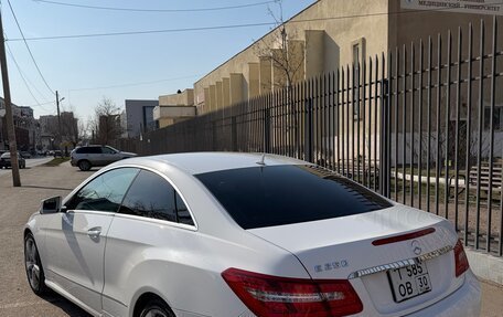 Mercedes-Benz E-Класс, 2012 год, 1 750 000 рублей, 6 фотография