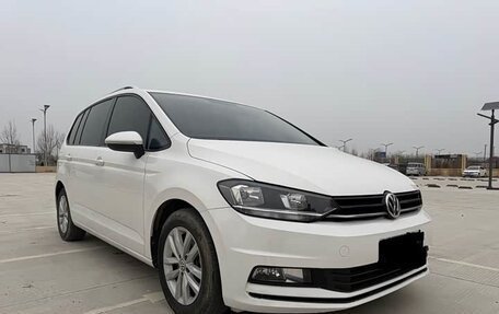 Volkswagen Touran III, 2021 год, 1 870 000 рублей, 3 фотография