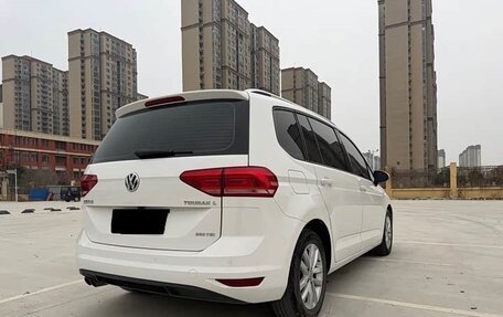 Volkswagen Touran III, 2021 год, 1 870 000 рублей, 6 фотография