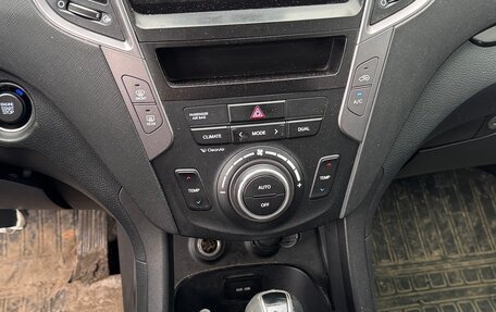 Hyundai Santa Fe III рестайлинг, 2012 год, 750 000 рублей, 8 фотография