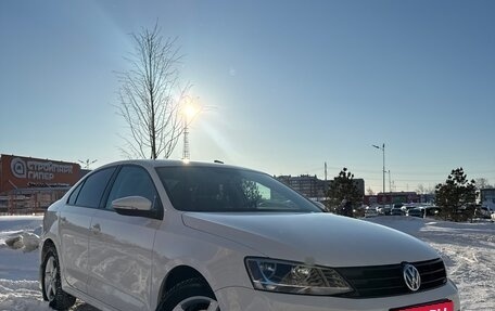 Volkswagen Jetta VI, 2015 год, 1 300 000 рублей, 10 фотография