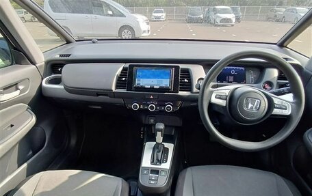 Honda Fit, 2021 год, 1 270 000 рублей, 6 фотография