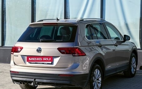 Volkswagen Tiguan II, 2018 год, 2 179 000 рублей, 5 фотография