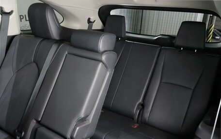 Toyota Highlander, 2025 год, 5 700 000 рублей, 24 фотография