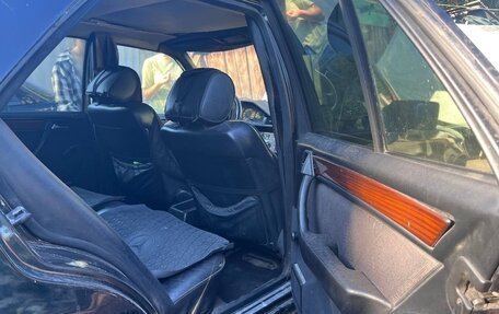 Mercedes-Benz E-Класс, 1992 год, 350 000 рублей, 3 фотография