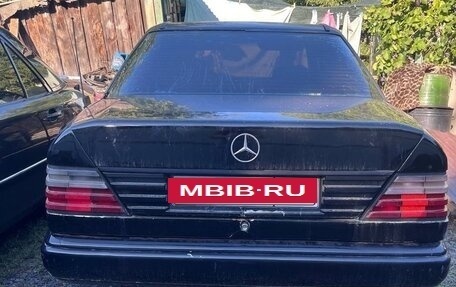 Mercedes-Benz E-Класс, 1992 год, 350 000 рублей, 6 фотография