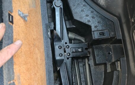 Mitsubishi Outlander III рестайлинг 3, 2003 год, 485 000 рублей, 17 фотография