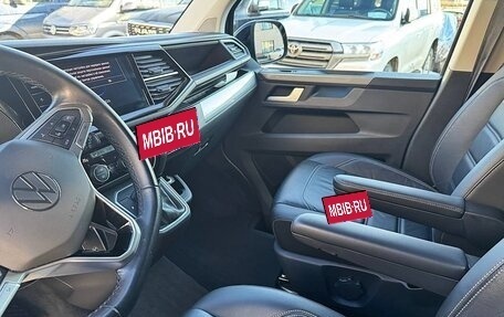 Volkswagen Multivan T6 рестайлинг, 2022 год, 7 650 000 рублей, 10 фотография