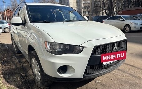 Mitsubishi Outlander III рестайлинг 3, 2011 год, 1 030 000 рублей, 5 фотография