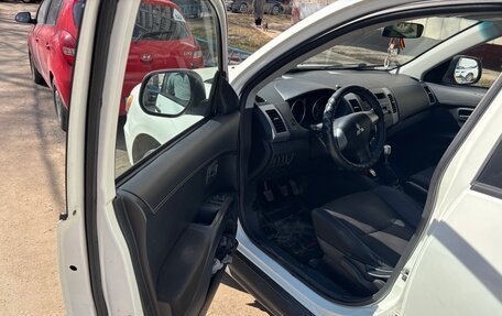 Mitsubishi Outlander III рестайлинг 3, 2011 год, 1 030 000 рублей, 12 фотография