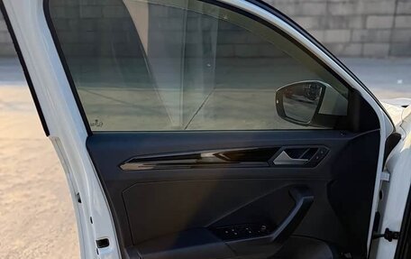 Volkswagen T-Roc I, 2022 год, 2 140 000 рублей, 14 фотография