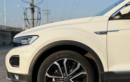 Volkswagen T-Roc I, 2022 год, 2 140 000 рублей, 12 фотография