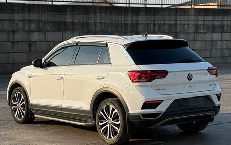 Volkswagen T-Roc I, 2022 год, 2 140 000 рублей, 10 фотография