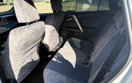 Toyota RAV4, 2018 год, 3 000 000 рублей, 7 фотография