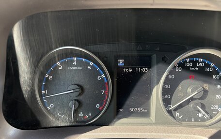 Toyota RAV4, 2018 год, 3 000 000 рублей, 11 фотография