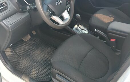 KIA Rio III рестайлинг, 2013 год, 900 000 рублей, 5 фотография