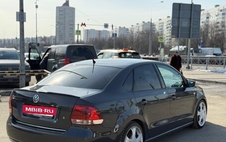 Volkswagen Polo VI (EU Market), 2011 год, 700 000 рублей, 4 фотография