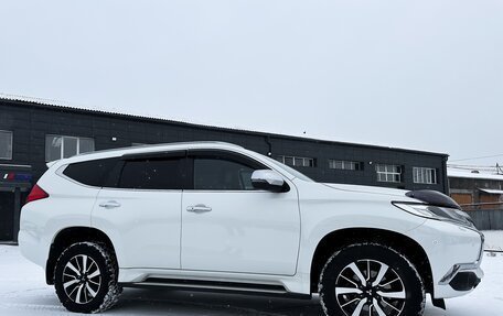 Mitsubishi Pajero Sport III рестайлинг, 2017 год, 2 850 000 рублей, 7 фотография