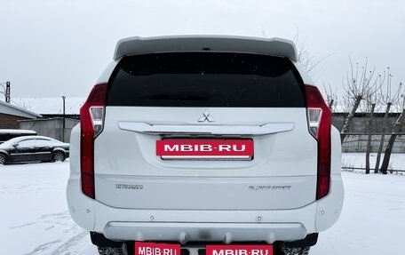 Mitsubishi Pajero Sport III рестайлинг, 2017 год, 2 850 000 рублей, 10 фотография