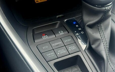 Toyota RAV4, 2025 год, 4 900 000 рублей, 18 фотография