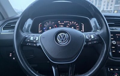 Volkswagen Tiguan II, 2019 год, 3 950 000 рублей, 1 фотография