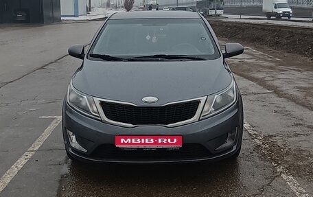 KIA Rio III рестайлинг, 2013 год, 450 000 рублей, 1 фотография