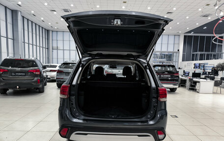 Mitsubishi Outlander III рестайлинг 3, 2021 год, 2 790 000 рублей, 14 фотография