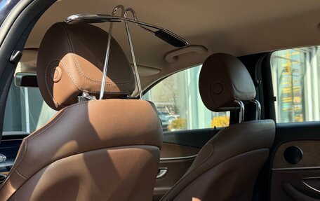 Mercedes-Benz E-Класс, 2018 год, 2 960 000 рублей, 23 фотография