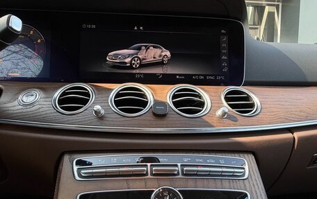 Mercedes-Benz E-Класс, 2018 год, 2 960 000 рублей, 29 фотография