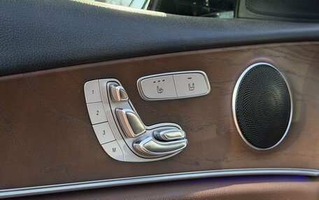 Mercedes-Benz E-Класс, 2018 год, 2 960 000 рублей, 34 фотография