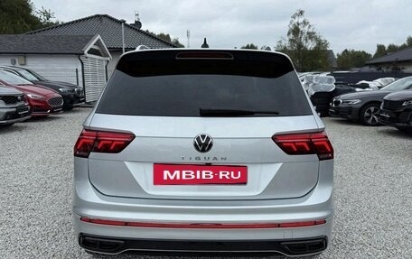 Volkswagen Tiguan II, 2022 год, 2 600 000 рублей, 16 фотография