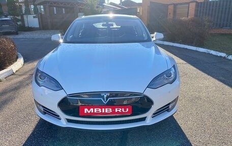 Tesla Model S I, 2014 год, 2 390 000 рублей, 2 фотография