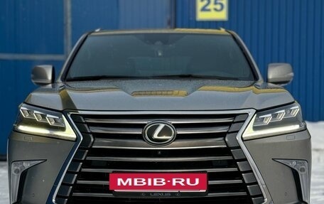 Lexus LX III, 2017 год, 6 000 000 рублей, 3 фотография