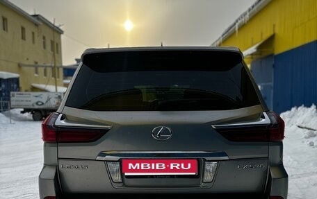 Lexus LX III, 2017 год, 6 000 000 рублей, 5 фотография